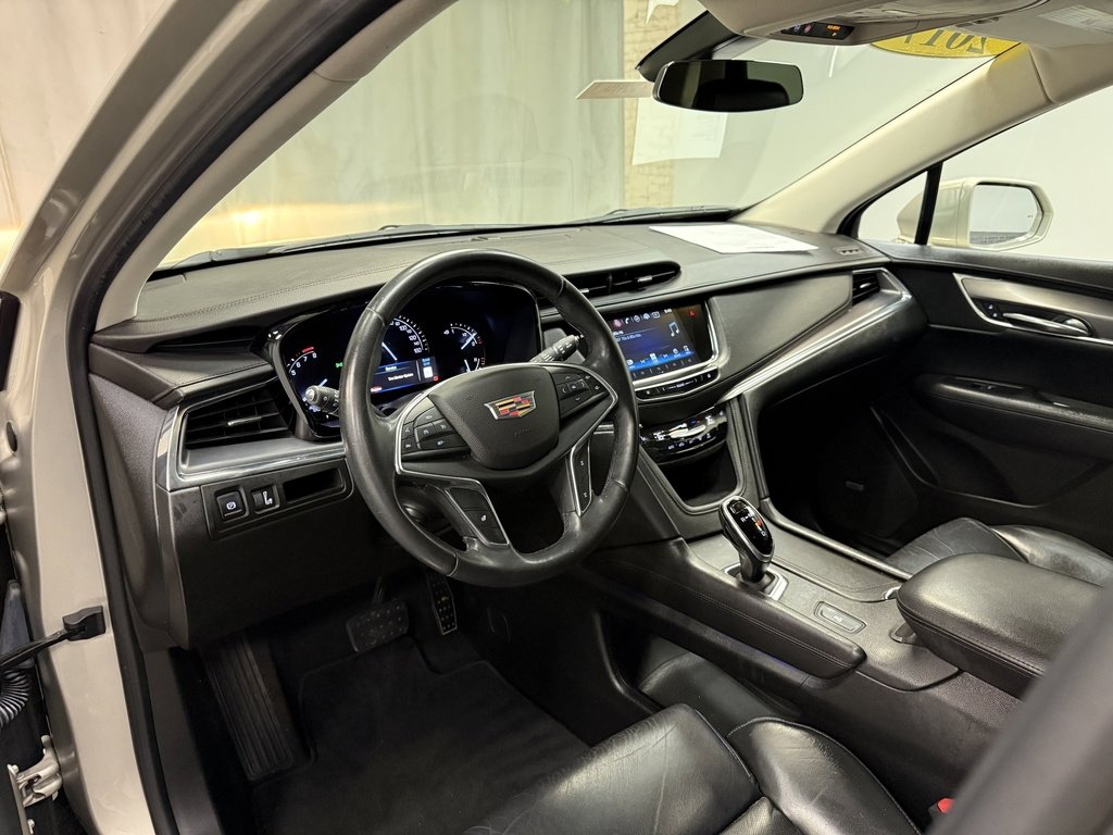 Used 2017 Cadillac XT5 Luxury image 27