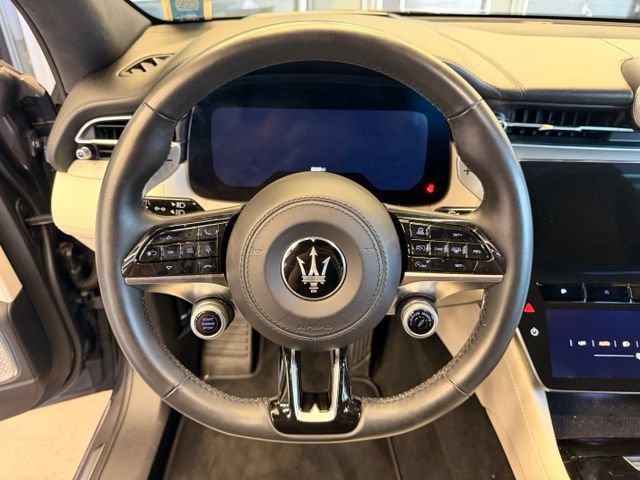 Used 2023 Maserati Grecale Modena AWD/4WD image 19