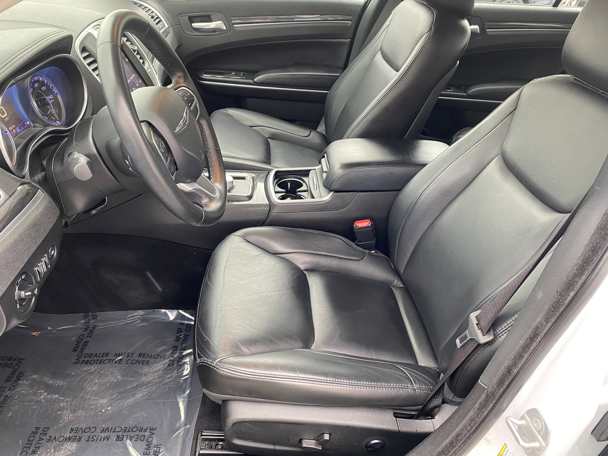 Used 2021 Chrysler 300 Touring L AWD/4WD image 10