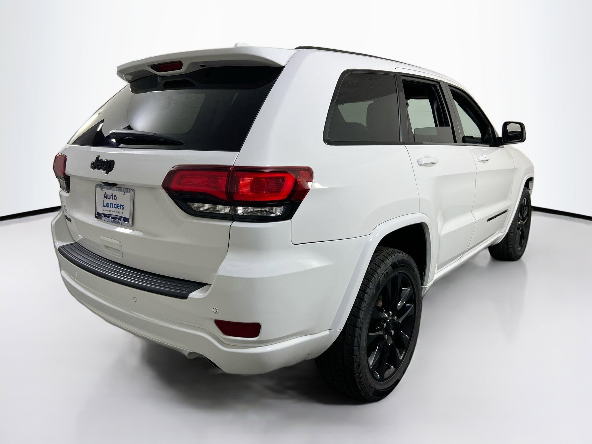 Used 2022 Jeep Grand Cherokee Laredo X image 5