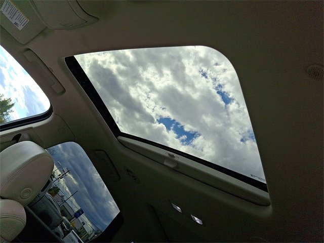 Certified 2022 Buick Enclave Essence w/ Experience Buick Package image 16