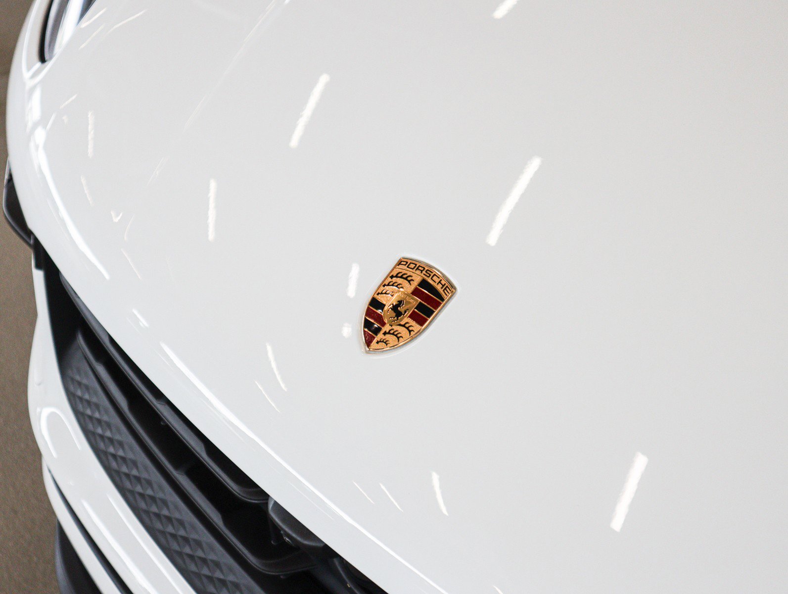 Certified 2025 Porsche Macan S AWD/4WD image 28