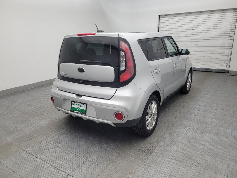 Used 2018 Kia Soul + FWD image 9