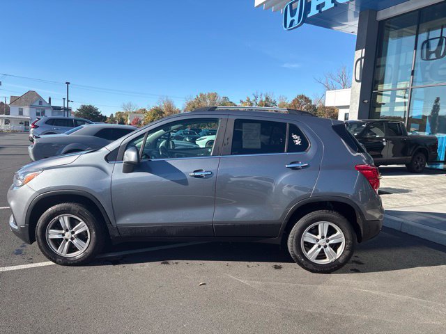 Used 2019 Chevrolet Trax LT w/ LT Convenience Package AWD/4WD image 2