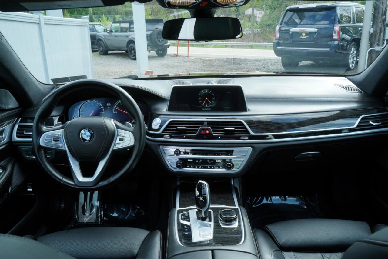 Used 2017 BMW 750i RWD image 49