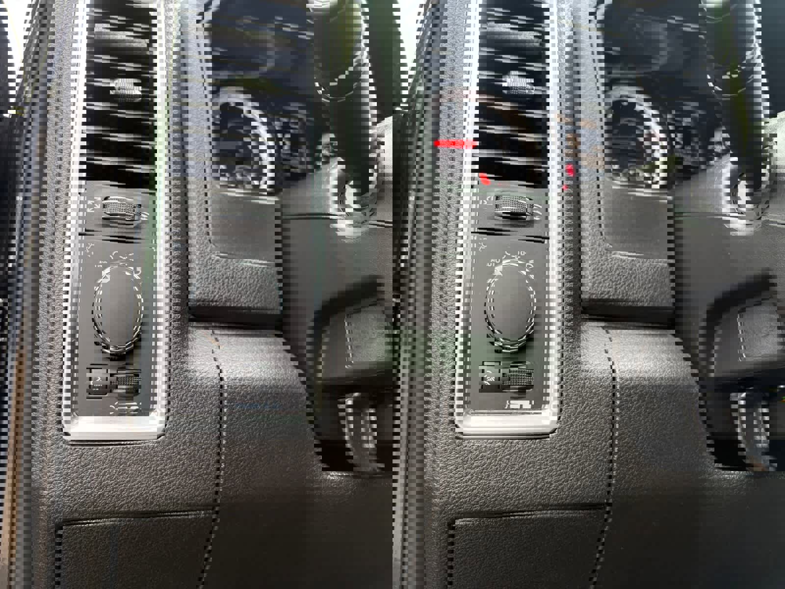 Used 2022 RAM 1500 Classic Warlock image 25