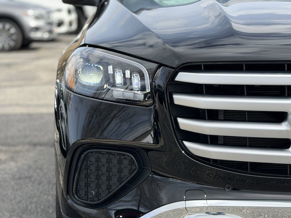 Used 2025 Mercedes-Benz GLS 450 4MATIC image 7