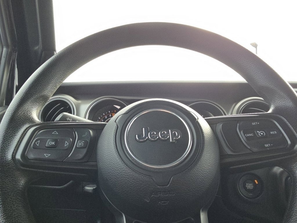 Used 2020 Jeep Gladiator Sport image 22