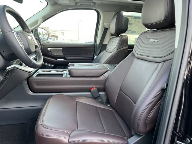 New 2026 Ford Expedition Max Platinum w/ Platinum Ultimate Package AWD/4WD image 4
