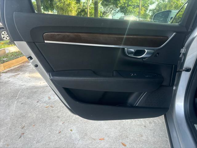 Used 2018 Volvo S90 T5 Momentum w/ Convenience Package FWD image 17
