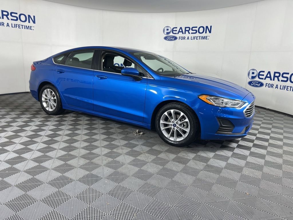 Used 2020 Ford Fusion SE image 3