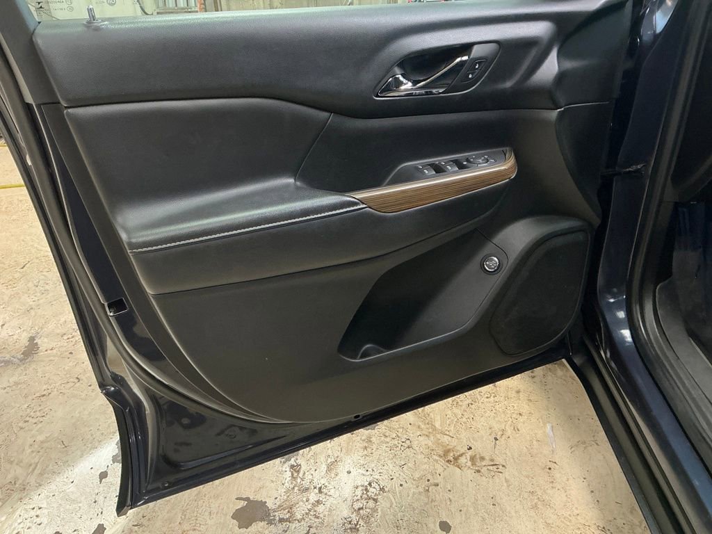 Used 2018 GMC Acadia SLE w/ LPO, Floor Liner Package image 14
