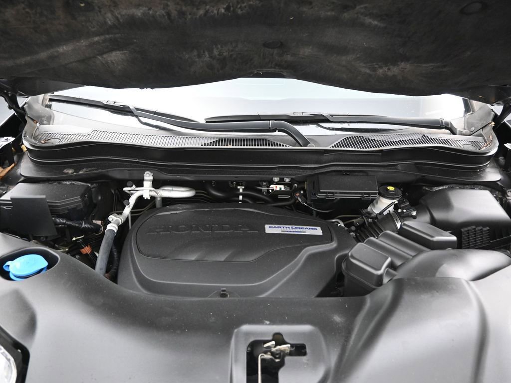 Used 2019 Honda Pilot Touring image 12