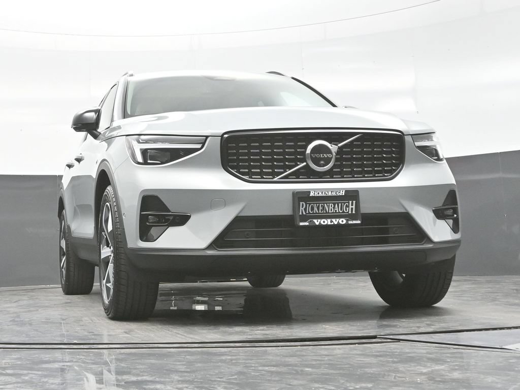 New 2026 Volvo XC40 B5 Plus w/ Protection Package Premier AWD/4WD image 23
