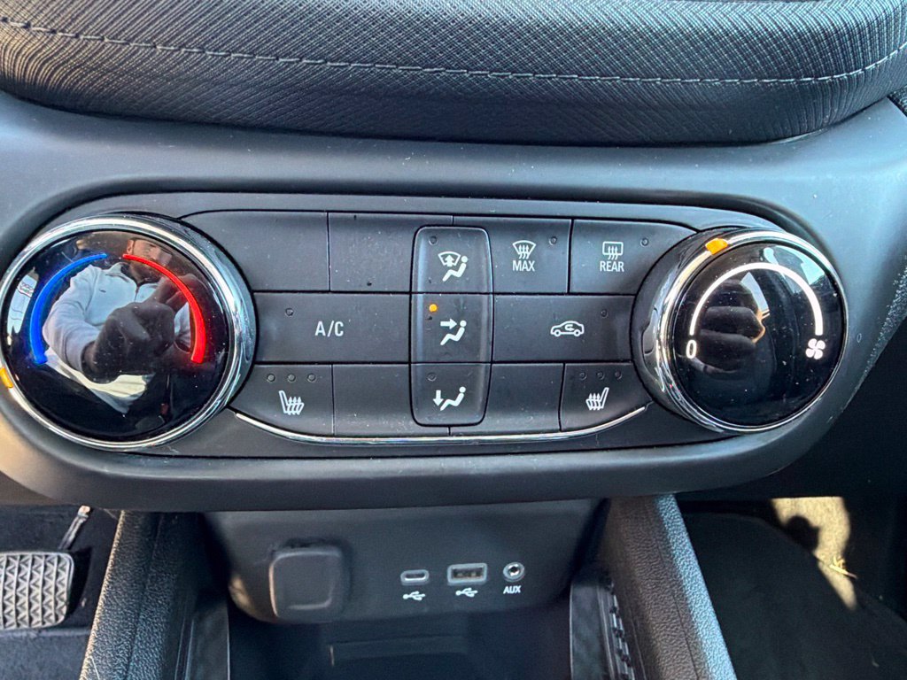 Used 2023 Chevrolet TrailBlazer LT AWD/4WD image 16