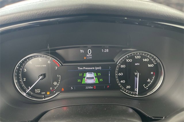 Used 2023 Cadillac XT6 Luxury image 39