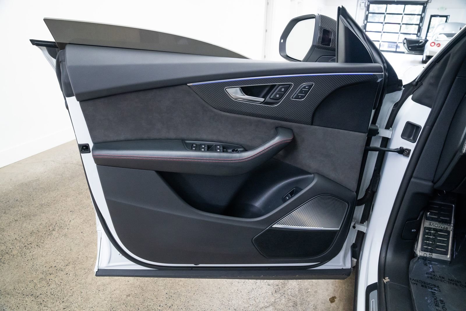 Used 2022 Audi RS Q8 image 16