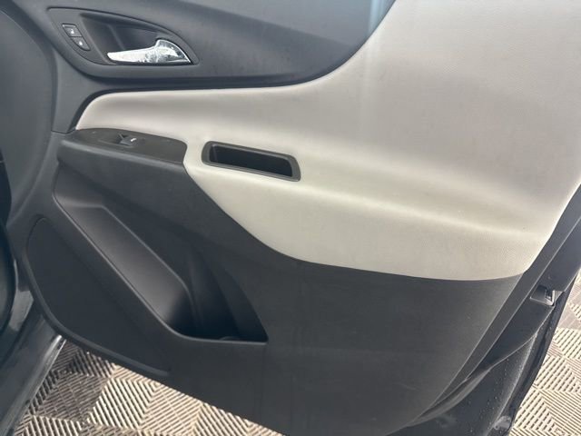 Used 2023 Chevrolet Equinox LS AWD/4WD image 29