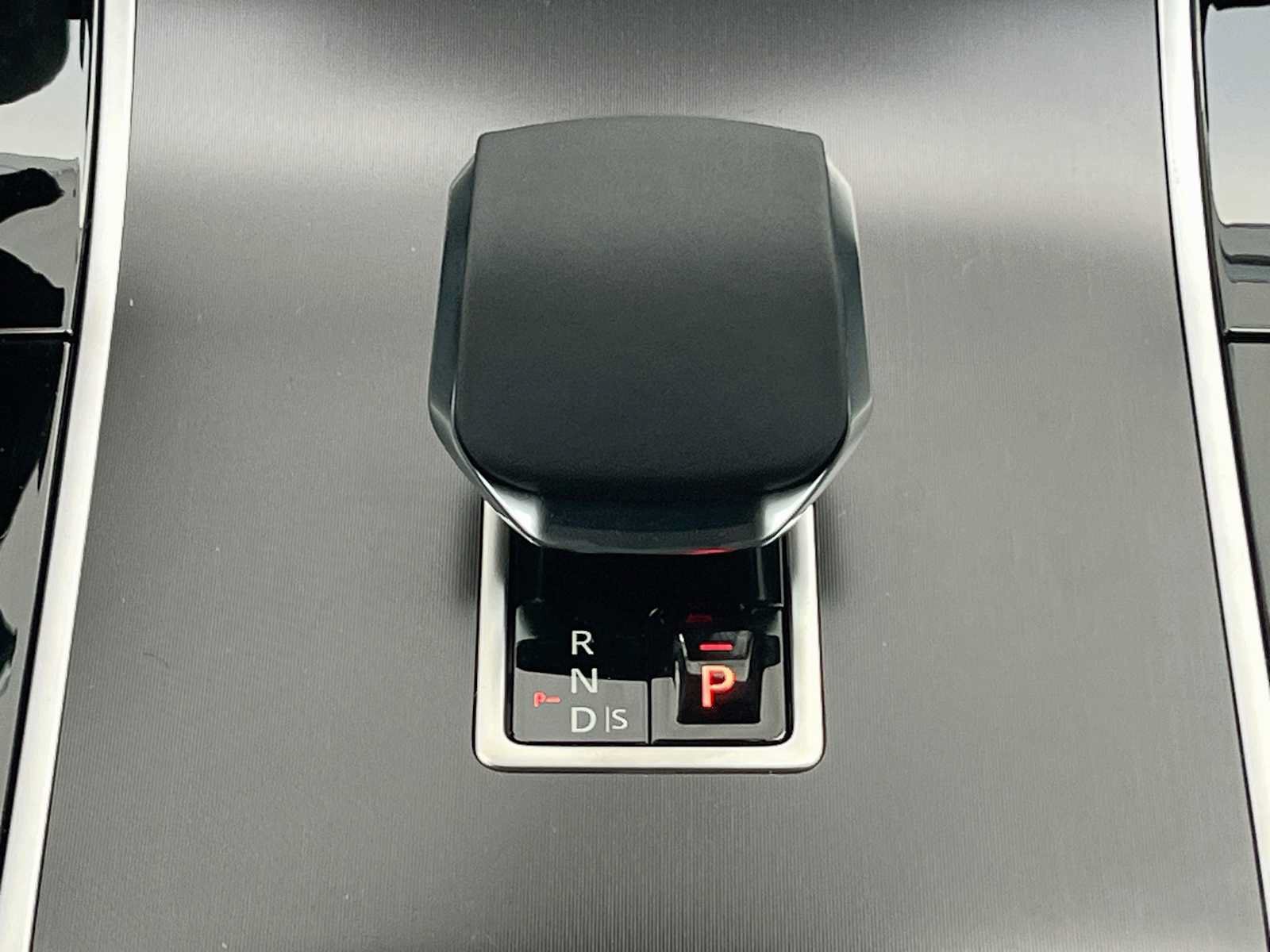 New 2026 Land Rover Range Rover Evoque Hoxton AWD/4WD image 10