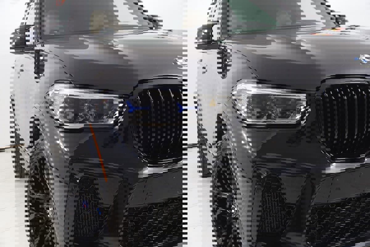 Used 2021 BMW X5 M w/ Executive Package image 26
