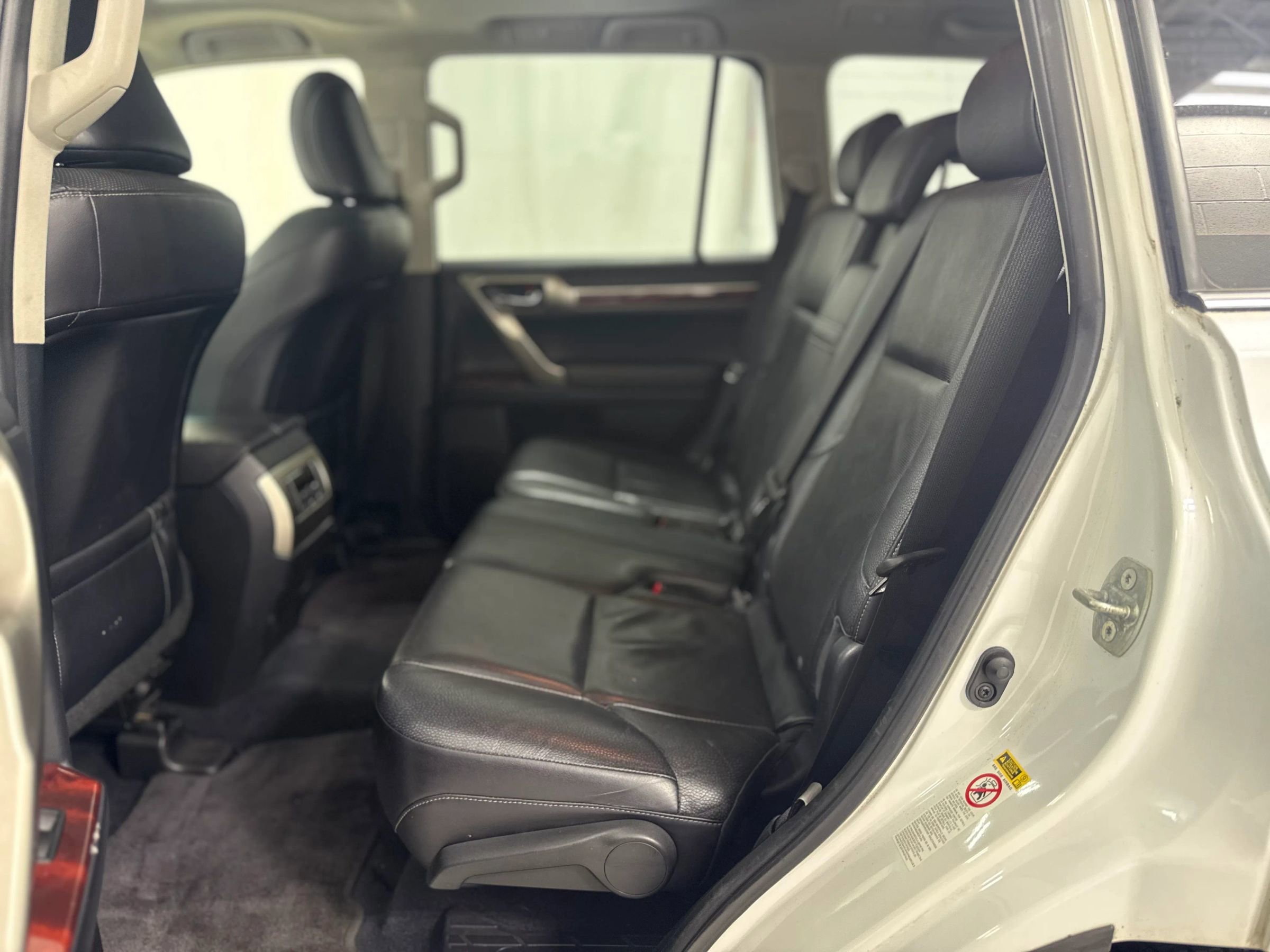 Used 2013 Lexus GX 460 image 34