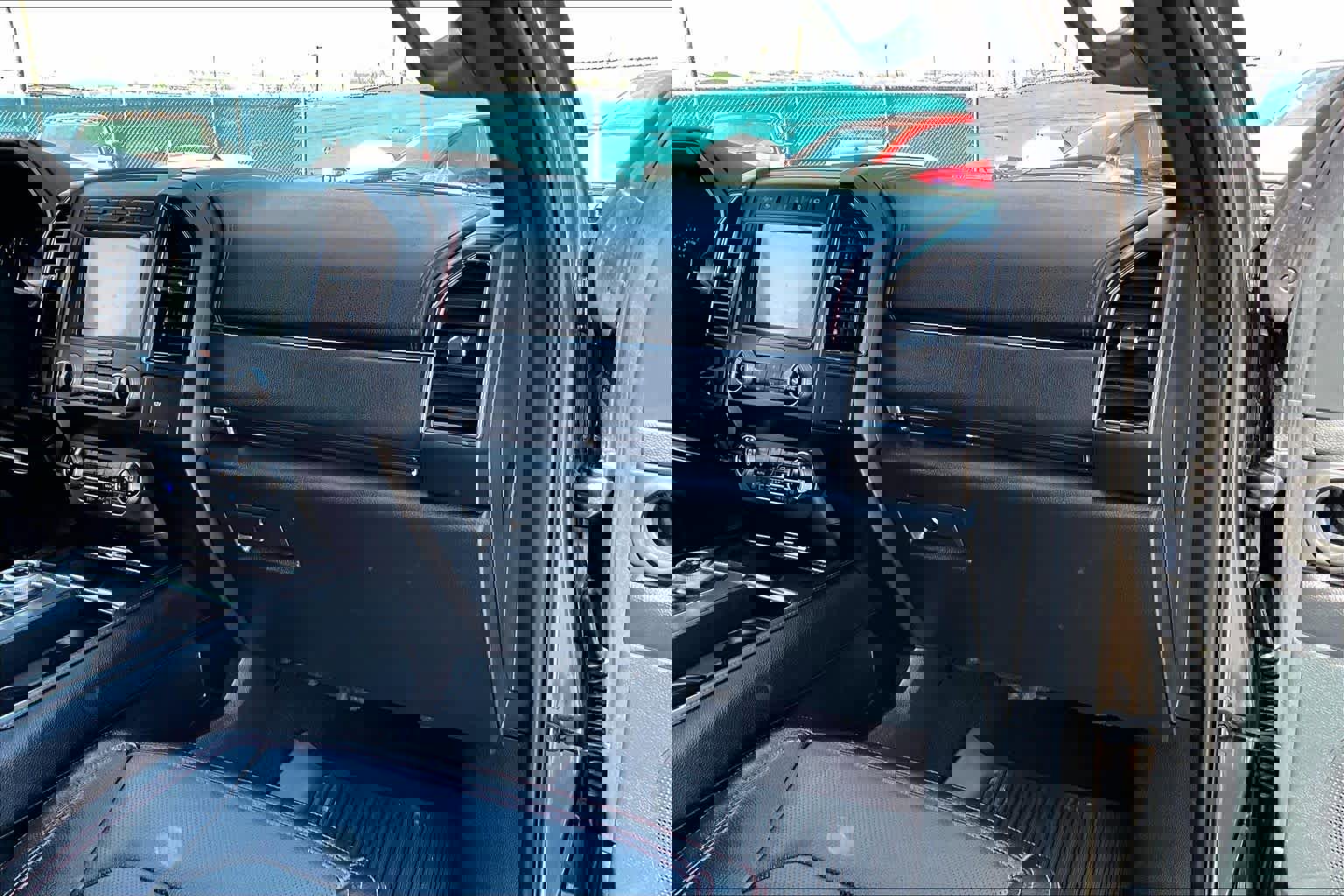 Used 2021 Ford Expedition Limited image 18