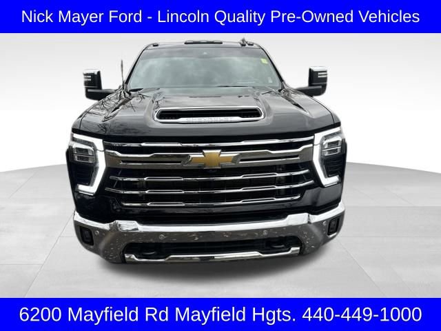 Used 2024 Chevrolet Silverado 3500 LTZ w/ LTZ Convenience Package image 2