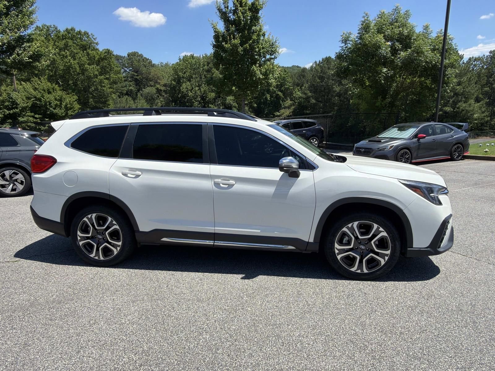 Certified 2023 Subaru Ascent Limited w/ Technology Package AWD/4WD image 8
