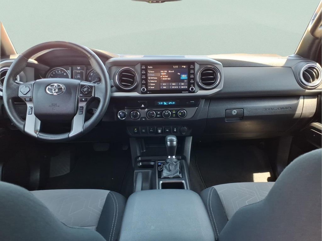 Used 2022 Toyota Tacoma TRD Off-Road w/ Technology Package image 18