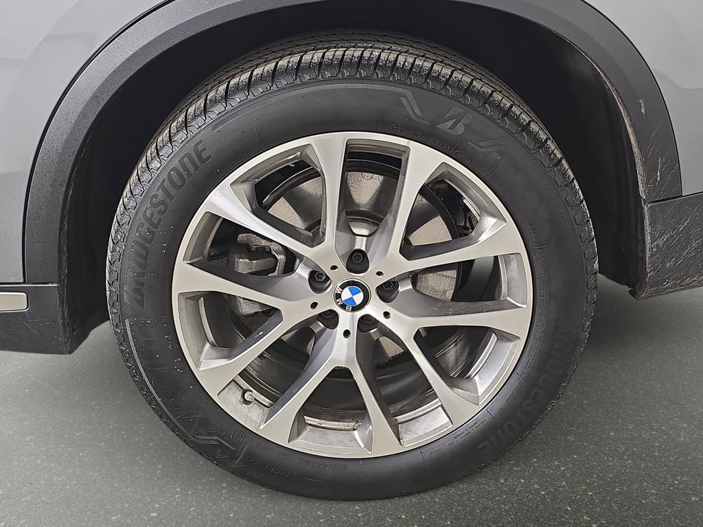 Used 2026 BMW X5 xDrive40i w/ Climate Comfort Package image 38