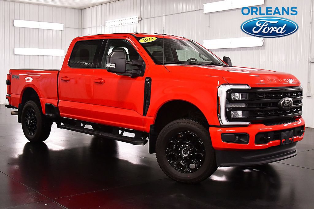 Used 2024 Ford F250 XLT w/ Black Appearance Package AWD/4WD video 1