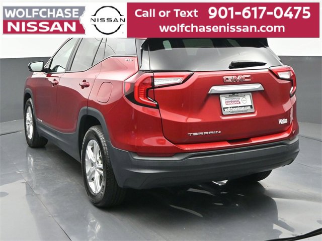 Used 2023 GMC Terrain SLE image 4