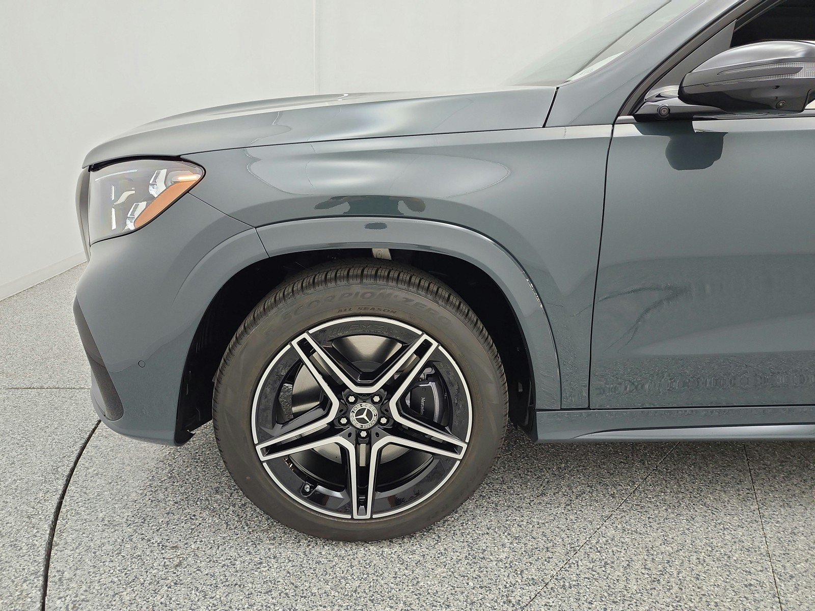 New 2027 Mercedes-Benz GLS 450 4MATIC image 13