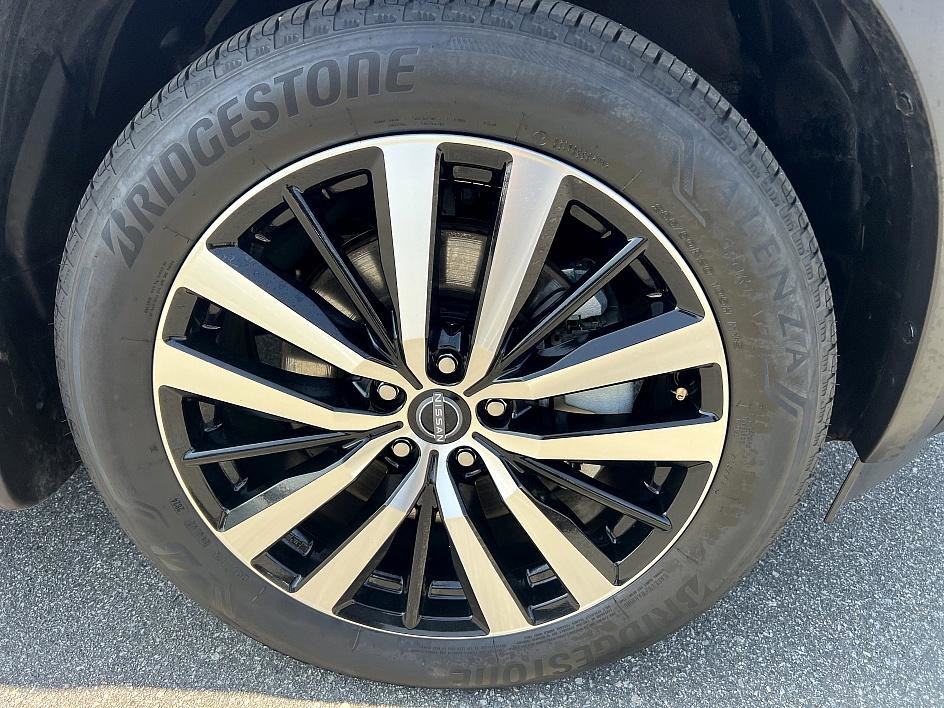 Certified 2024 Nissan Pathfinder Platinum w/ Cargo Package image 12