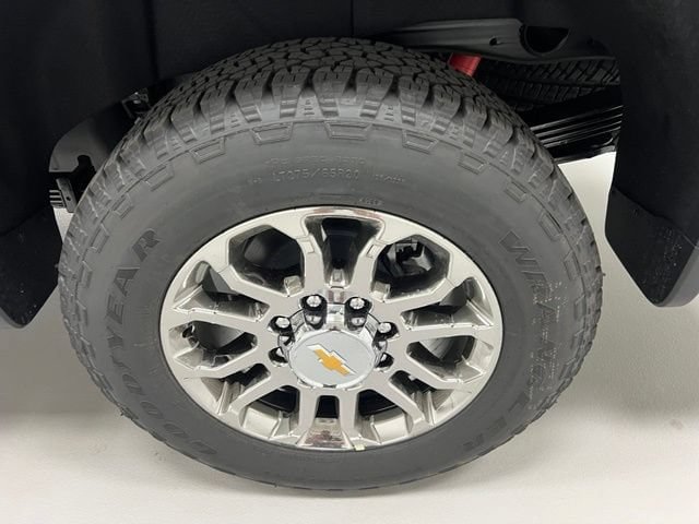 New 2026 Chevrolet Silverado 2500 LTZ w/ LTZ Premium Package AWD/4WD image 5