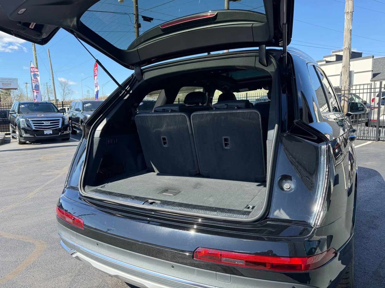 Used 2021 Audi Q7 2.0T Premium w/ Convenience Package AWD/4WD image 24