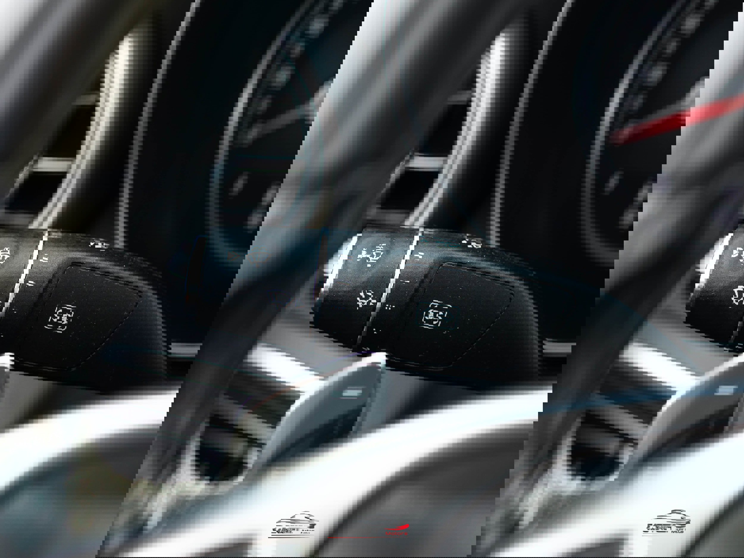 Used 2015 Mercedes-Benz C 400 4MATIC image 29