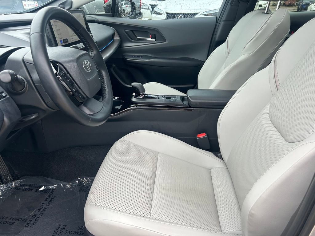 Used 2024 Toyota Prius Limited image 11