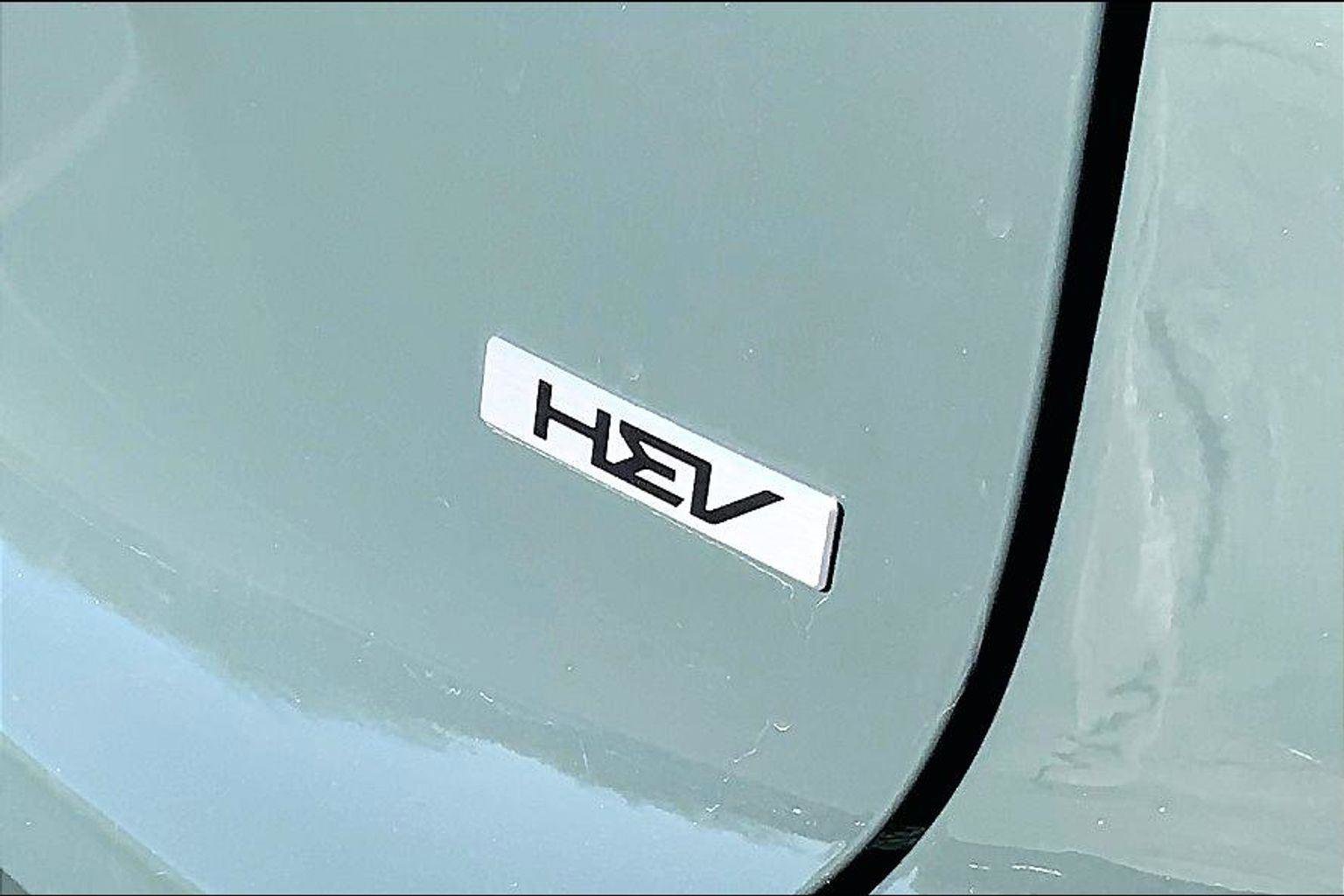 Used 2023 Kia Niro SX image 8