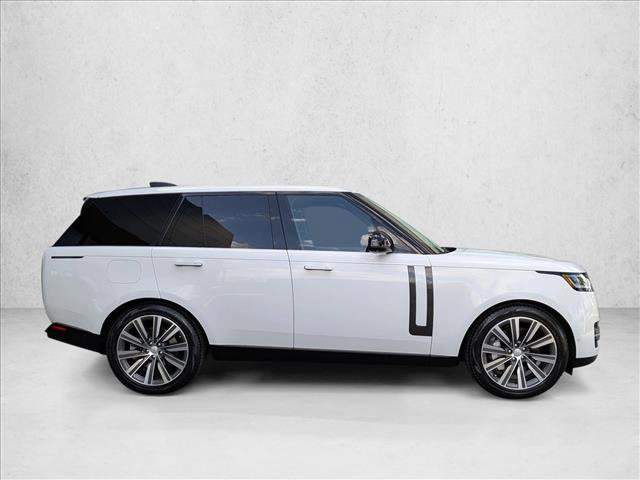 Used 2023 Land Rover Range Rover SE image 4
