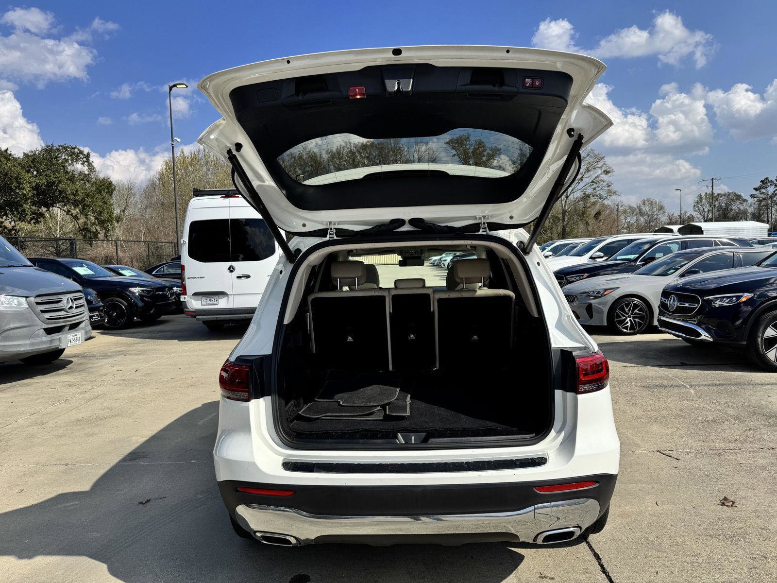 Certified 2022 Mercedes-Benz GLB 250 w/ Premium Package image 23