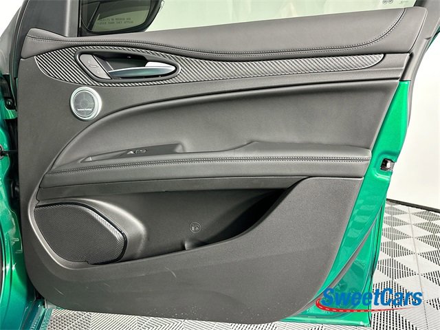 Used 2024 Alfa Romeo Stelvio Quadrifoglio image 43