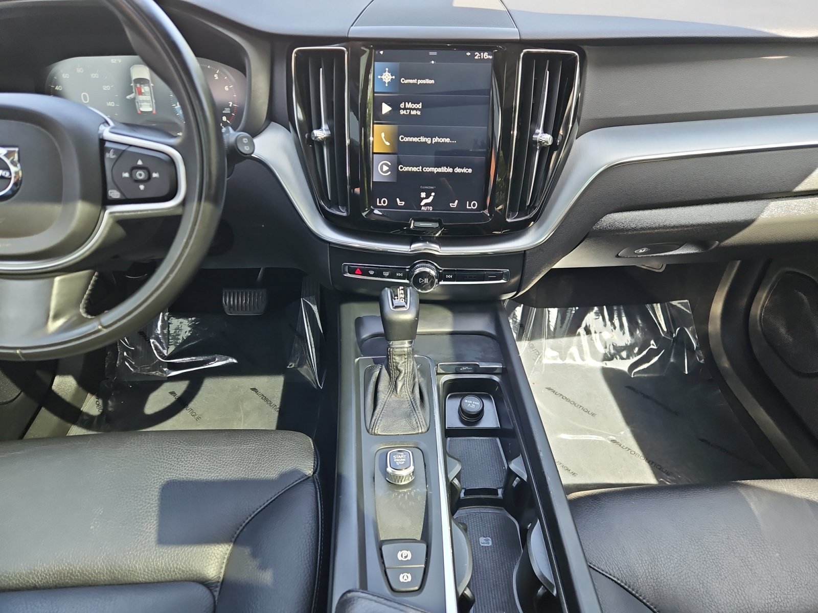Used 2018 Volvo XC60 T5 Momentum w/ Vision Package AWD/4WD image 11