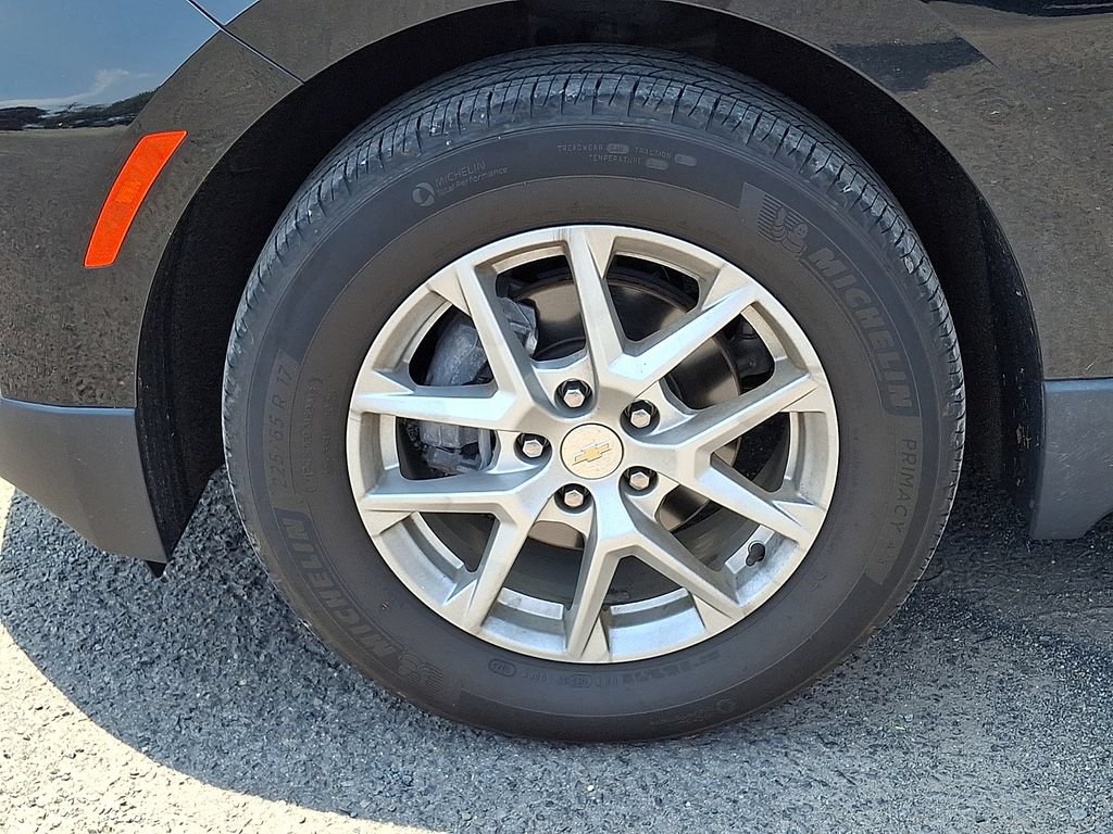 Used 2023 Chevrolet Equinox LT FWD image 32