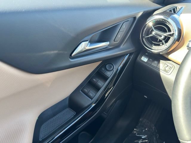 Used 2025 Chevrolet Equinox ACTIV w/ Safety and Technology Package AWD/4WD image 33