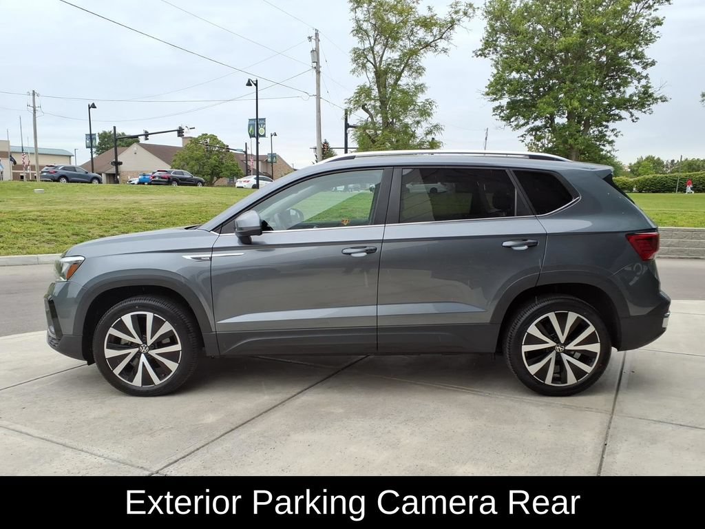 Used 2023 Volkswagen Taos SE FWD image 4