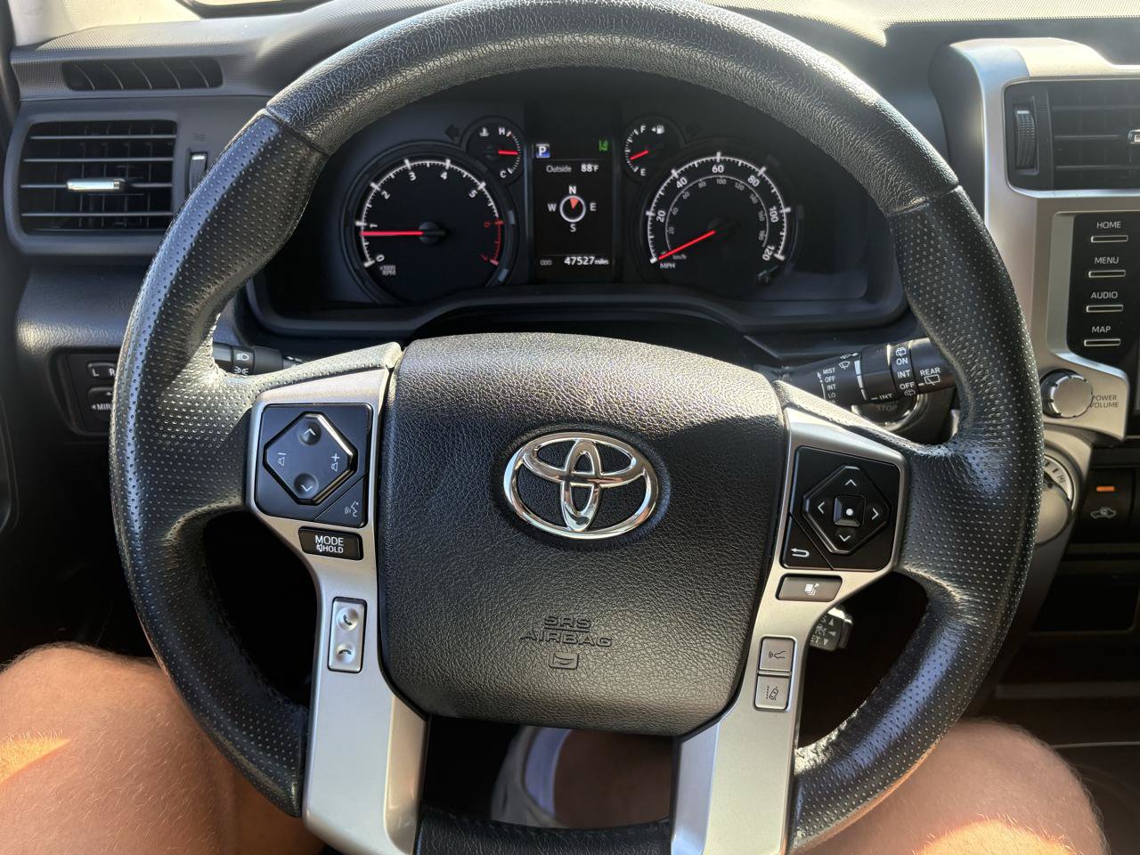 Used 2023 Toyota 4Runner SR5 Premium w/ Moonroof Package RWD image 17