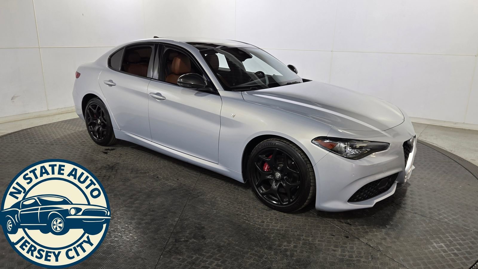Used 2023 Alfa Romeo Giulia Ti w/ Active Assist Plus Package image 10