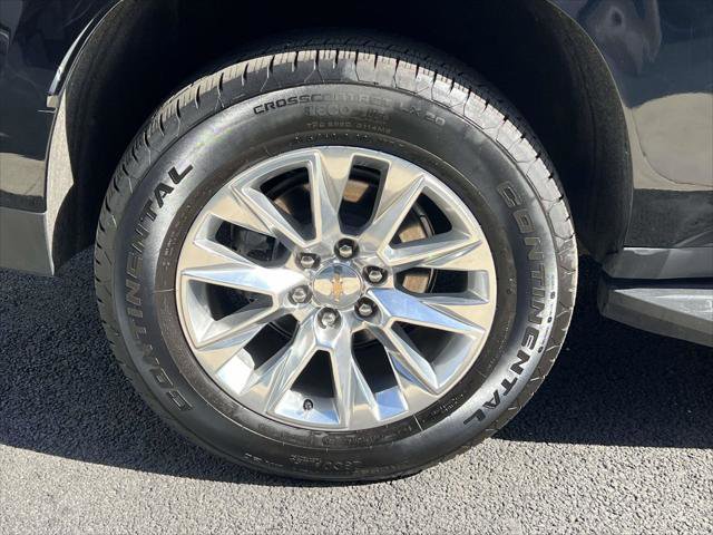 Used 2025 Chevrolet Suburban Premier image 8