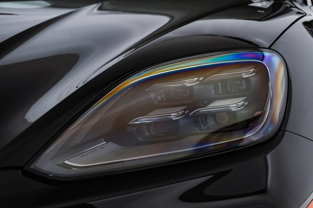 New 2026 Porsche Cayenne Coupe AWD/4WD image 7